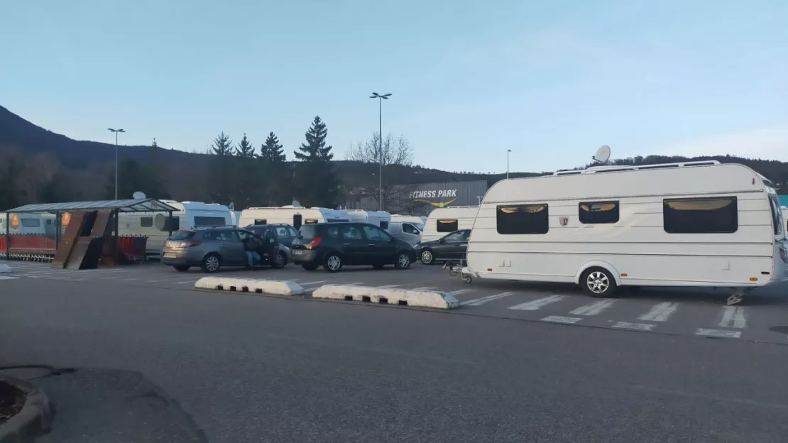 Annecy/Epagny: les caravanes de gens du voyage changent de lieu