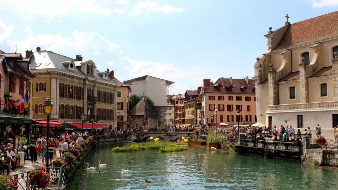 Annecy et Chamonix dans le Top 10 des communes ayant touché le plus d’argent d’Airbnb.