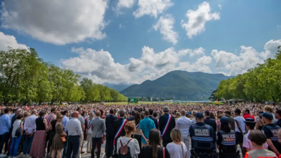 Attaque à Annecy : beaucoup de monde sur le Pâquier ce dimanche