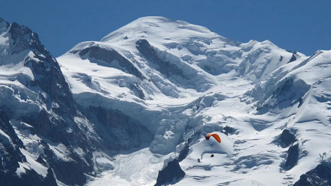 Haute-Savoie : ils gravissent le Mont-Blanc pour sensibiliser à l'environnement