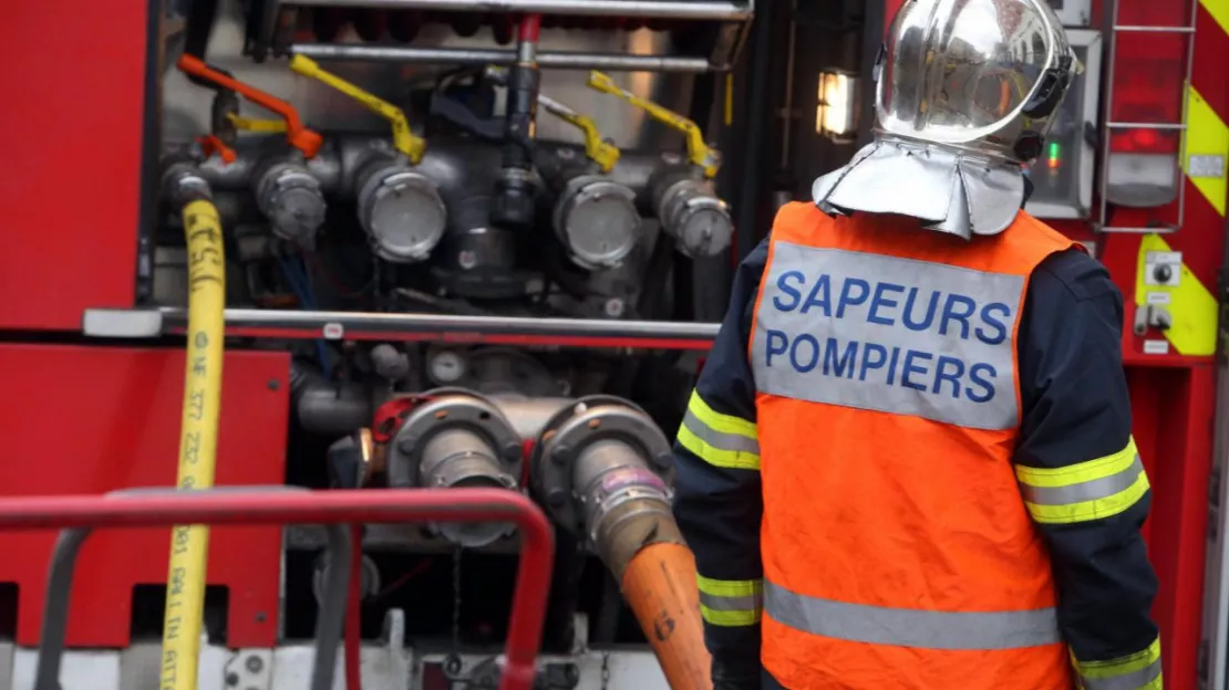 Savoie : une maison en construction prend feu près de Bourg-Saint-Maurice